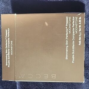 DISCONTINUED Becca Shimmering Skin Perfector Pressed Highlight MOONSTONE